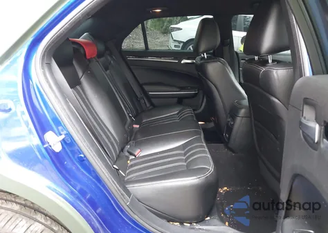 2020 Chrysler 300 300S Awd z USA, uszkodzony, nr VIN 2C3CCAGG1LH131620